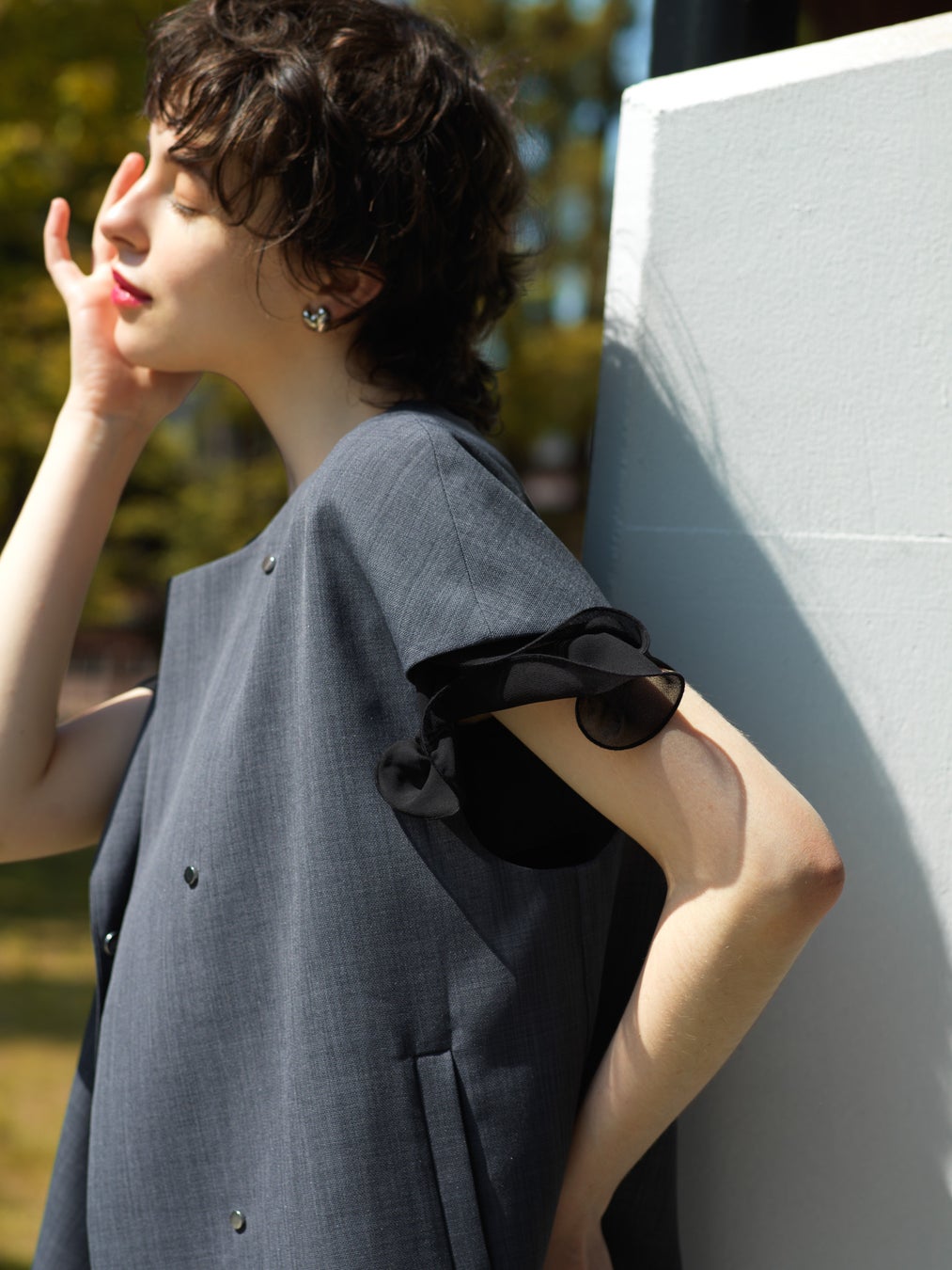 “大人かわいい”が映える!LOUNIEの2023年秋の最新カタログを公開。のサブ画像2