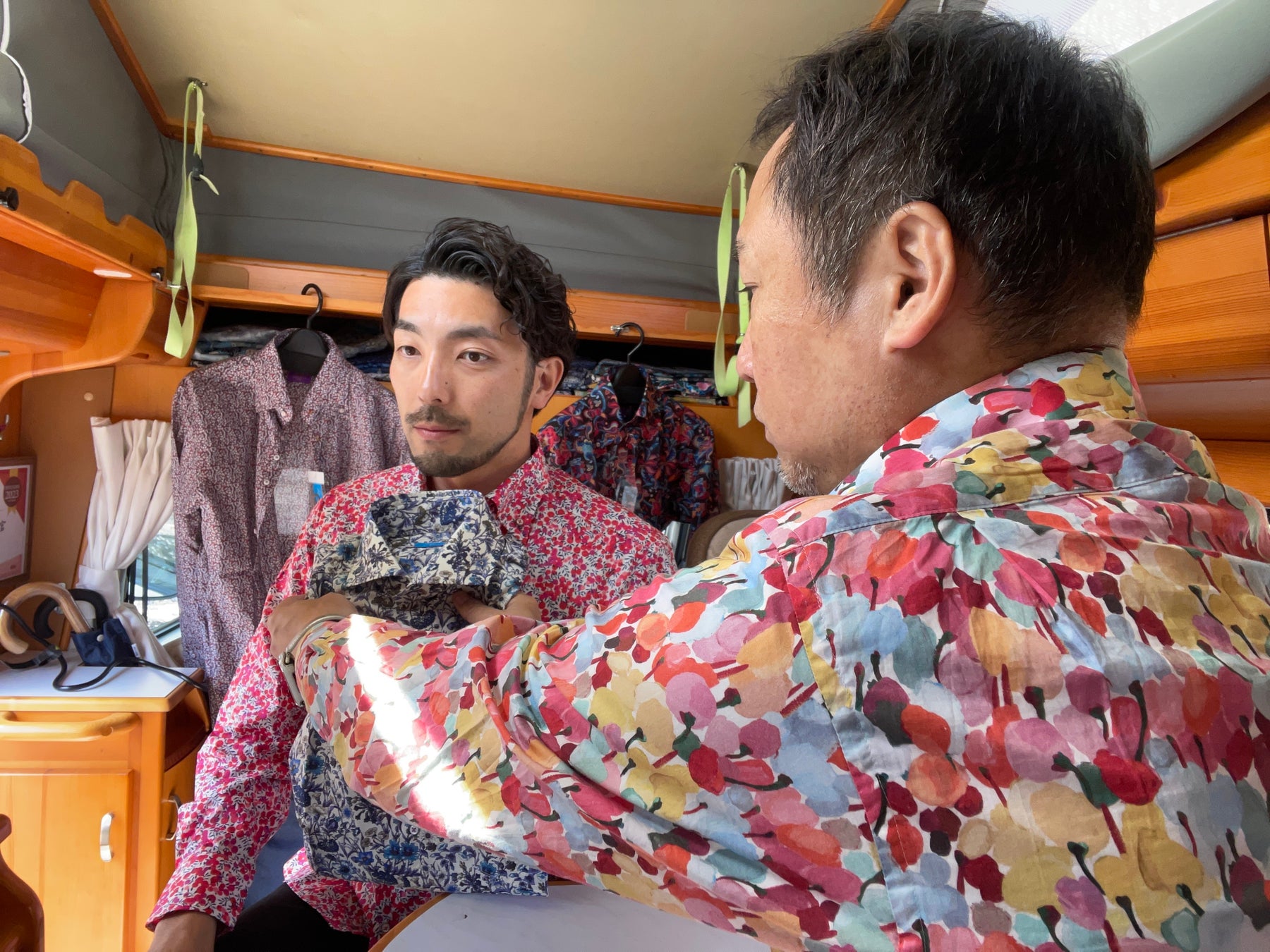 【日本初】英国ブランド「リバティ」シャツを専門に扱う『キャンピングカー のシャツ屋』移動販売で日本一周ツアーをスタートのサブ画像6