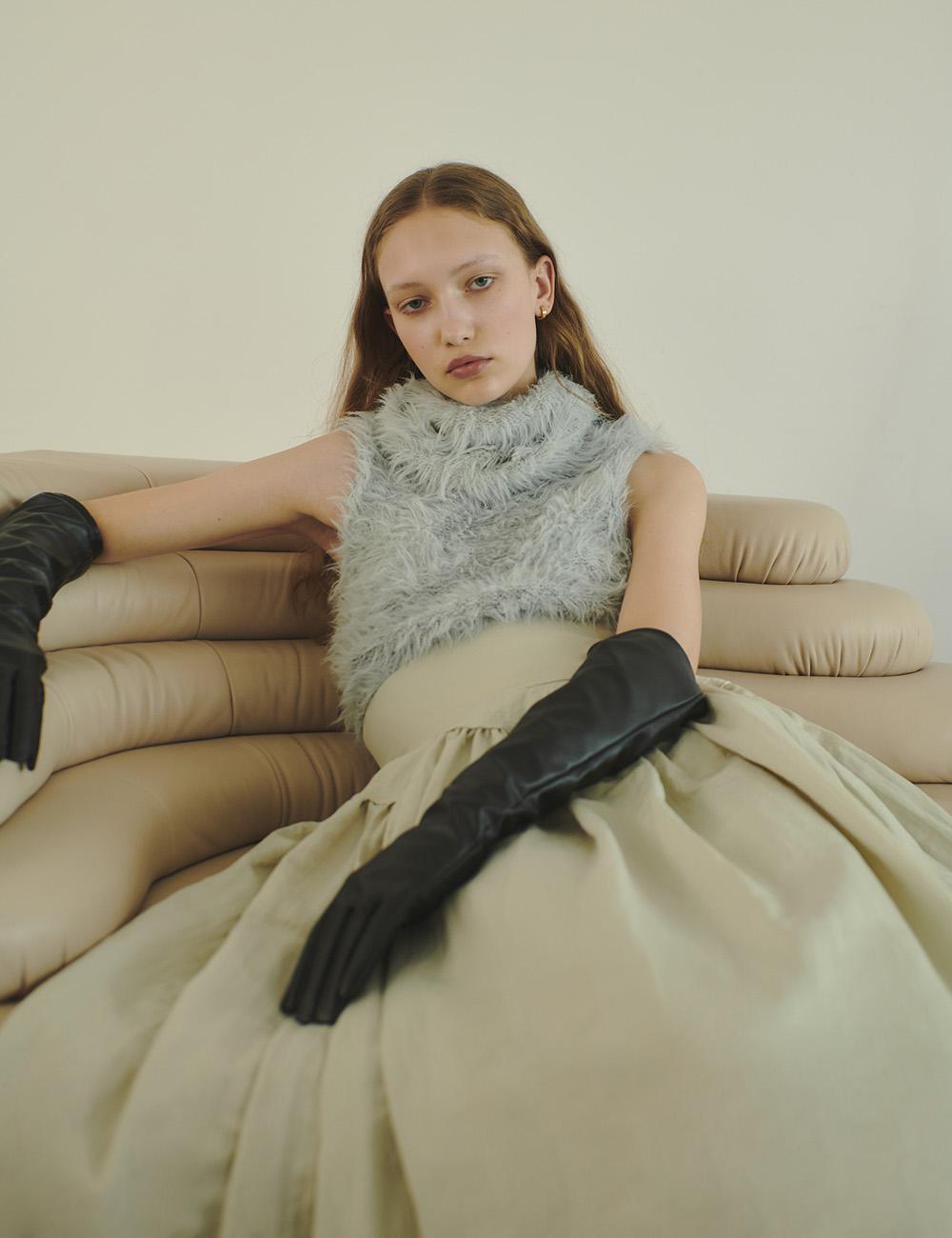 【RANDEBOO】大人かわいいを叶えるシャギートップスが秋冬コレクションに新登場。のメイン画像