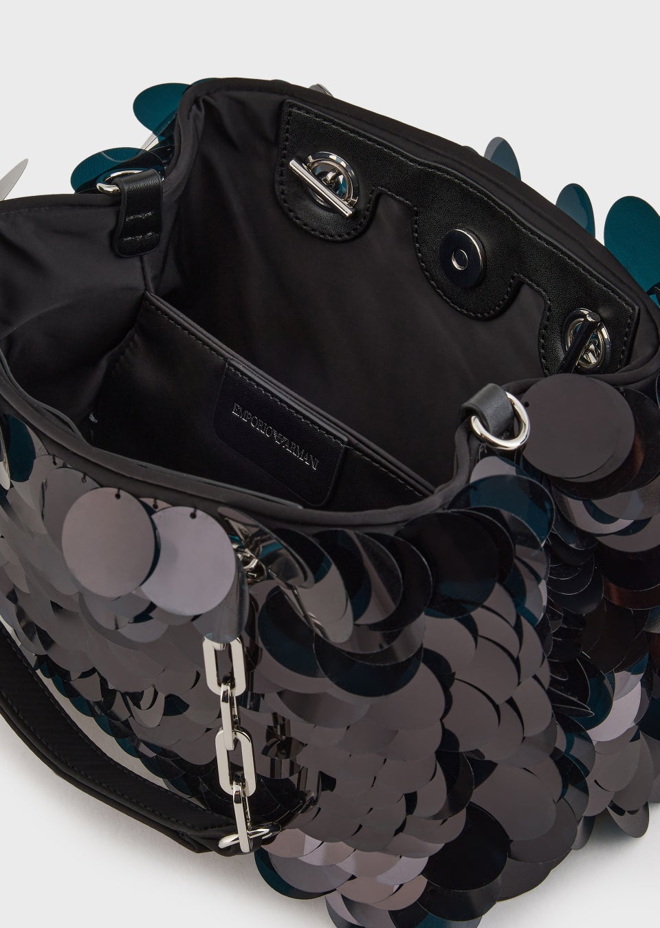 【エンポリオ アルマーニ】大人気アイコンバッグ「MyEA」より2023年秋冬新作が登場のサブ画像8