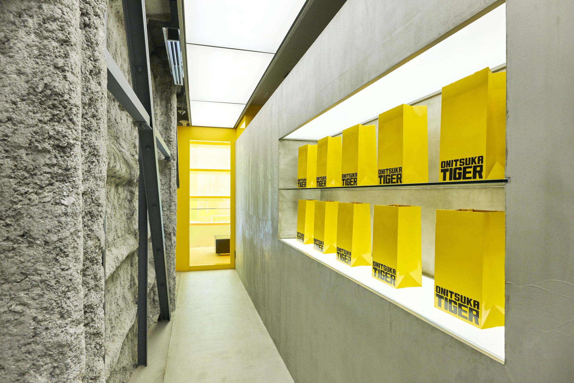 Onitsuka Tiger 世界初となるイエローコレクションのコンセプトストアを銀座にオープンのサブ画像3