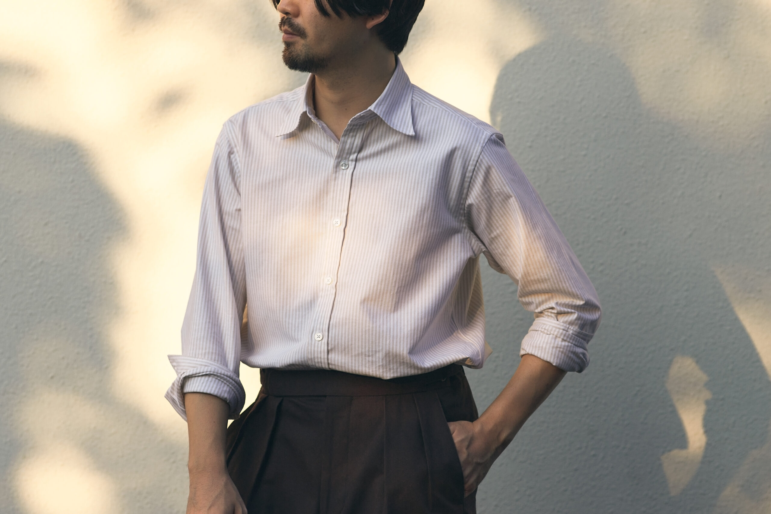 スタイリスト 四方章敬 × ブリティッシュメイドのドレスシャツにニュアンスカラーの新色が登場のメイン画像