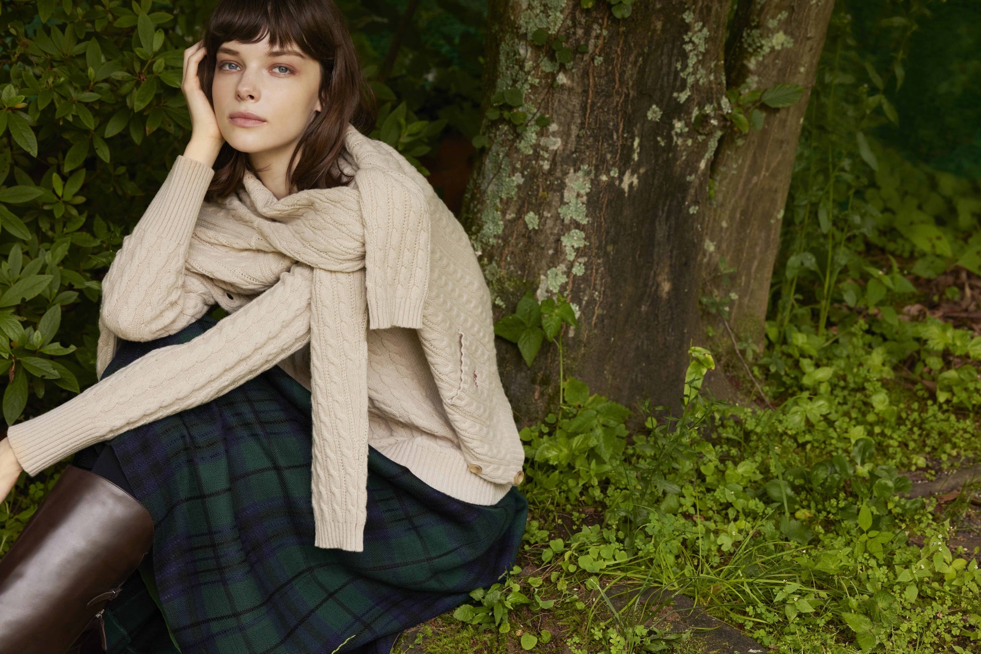 【KEITH】ブリティッシュトラディショナルブランドKEITH、新作ルックブック＜Autumn & Winter 2023＞を公開のサブ画像2_Knit ¥24,200 Knit ¥23,100 Skirt ¥50,600