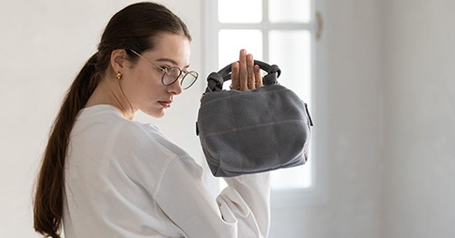 【新作バッグ】スタイリッシュな新顔！ポップで可愛い本革2wayミニボストンバッグが新発売！のサブ画像1